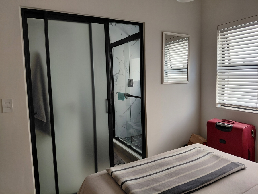 To Let 2 Bedroom Property for Rent in Sandown Western Cape